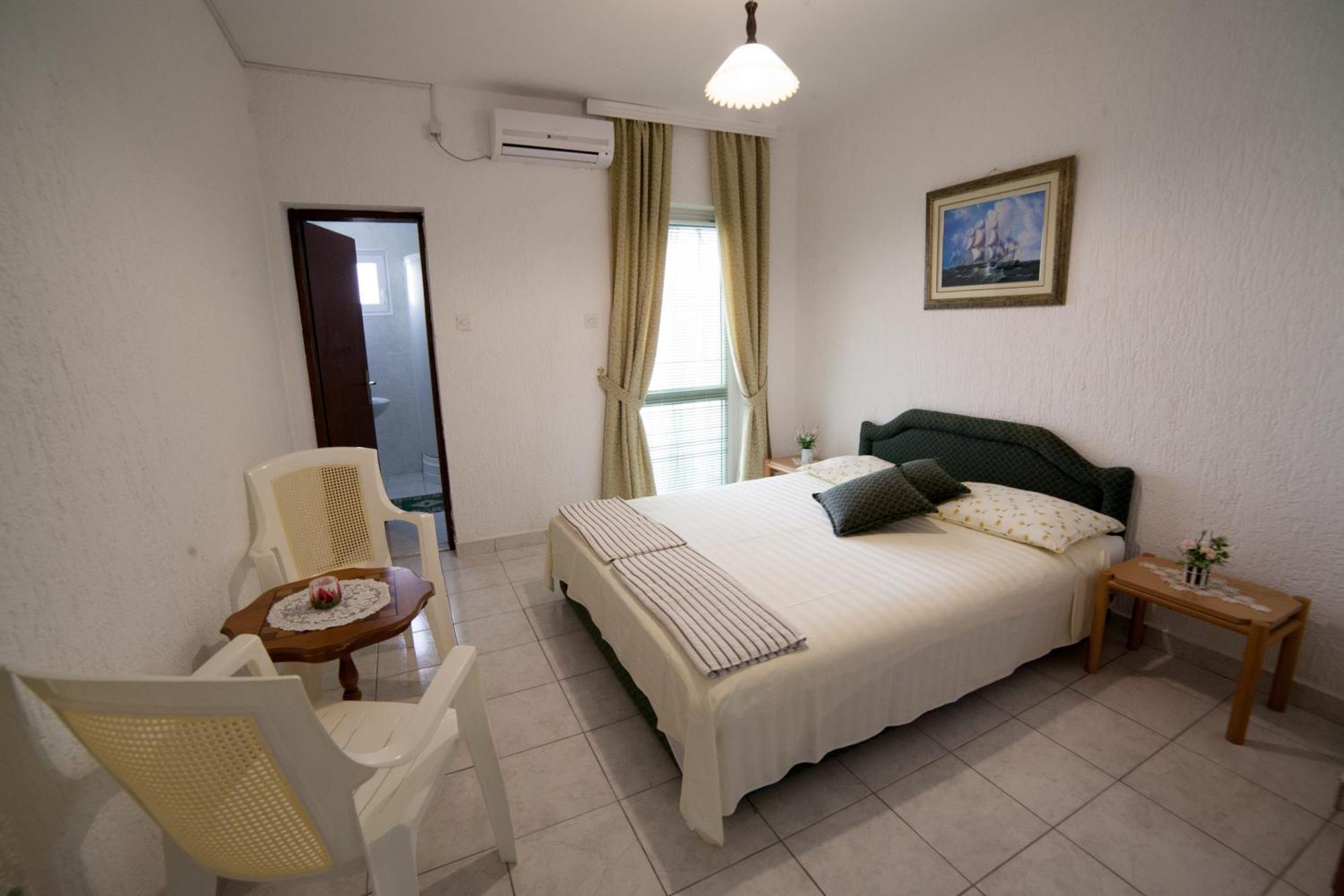 Guest House Aldin ウルツィニ エクステリア 写真