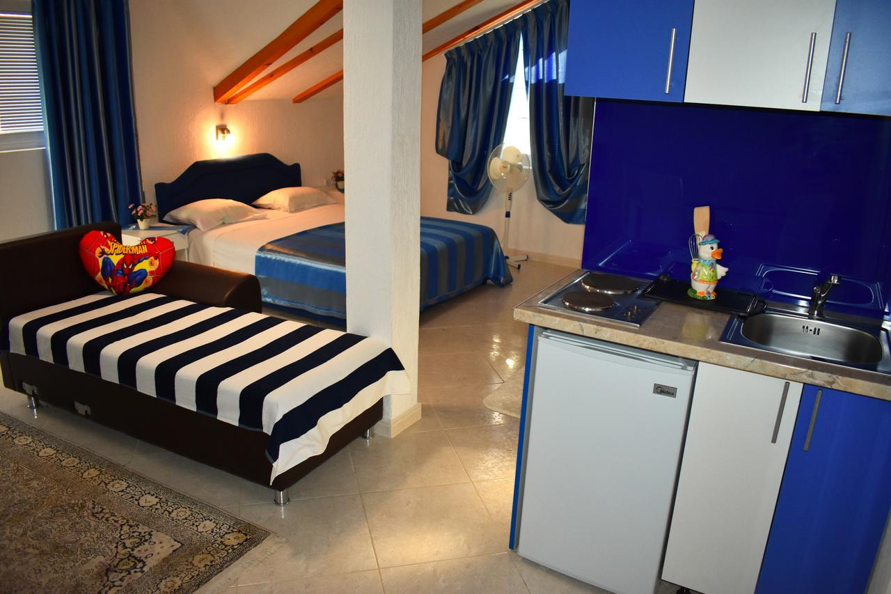 Guest House Aldin ウルツィニ エクステリア 写真
